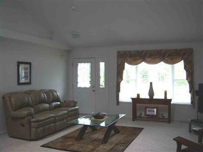 4242 Baldwin Road Grand Blanc, MI 48439 - Photo 14 of 15 20272901-13.JPG