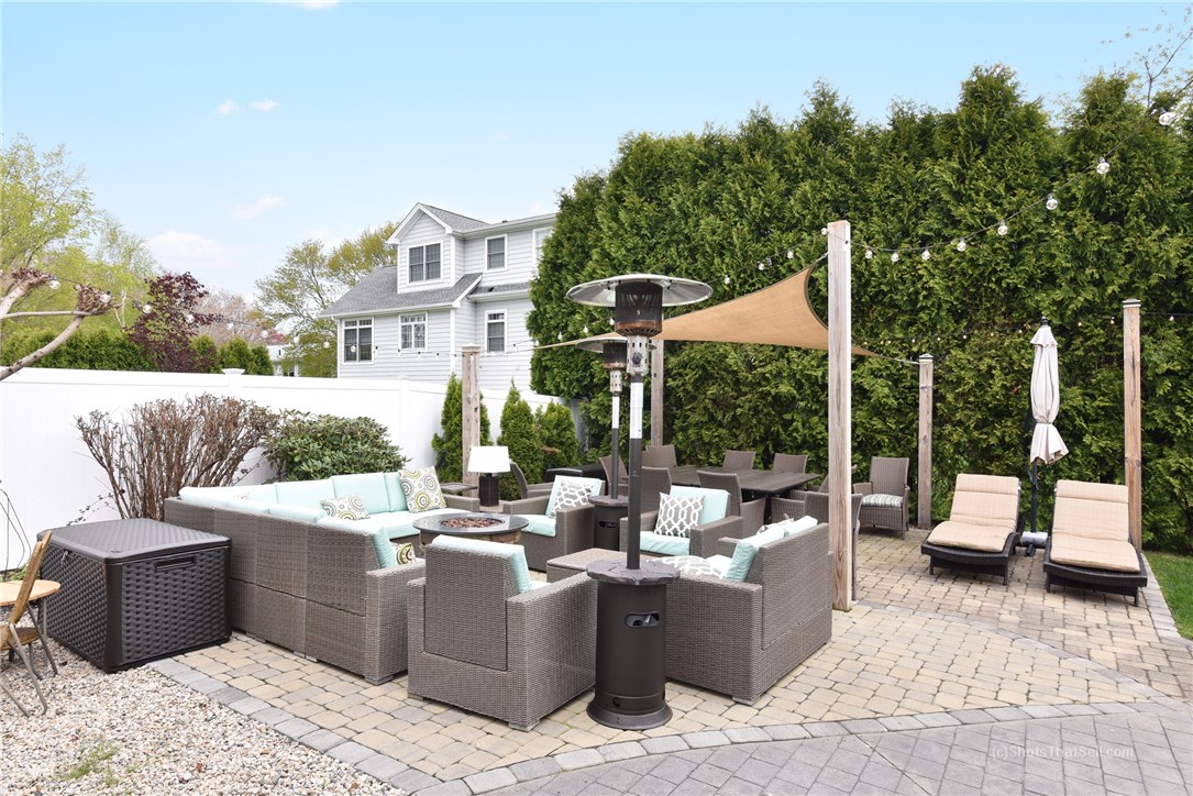 63 Camden Road Narragansett, RI 02882 - Photo 11 of 40