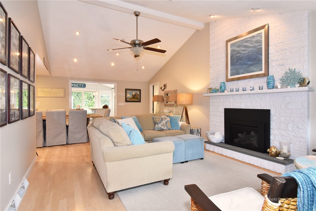 63 Camden Road Narragansett, RI 02882 - Photo 14 of 40