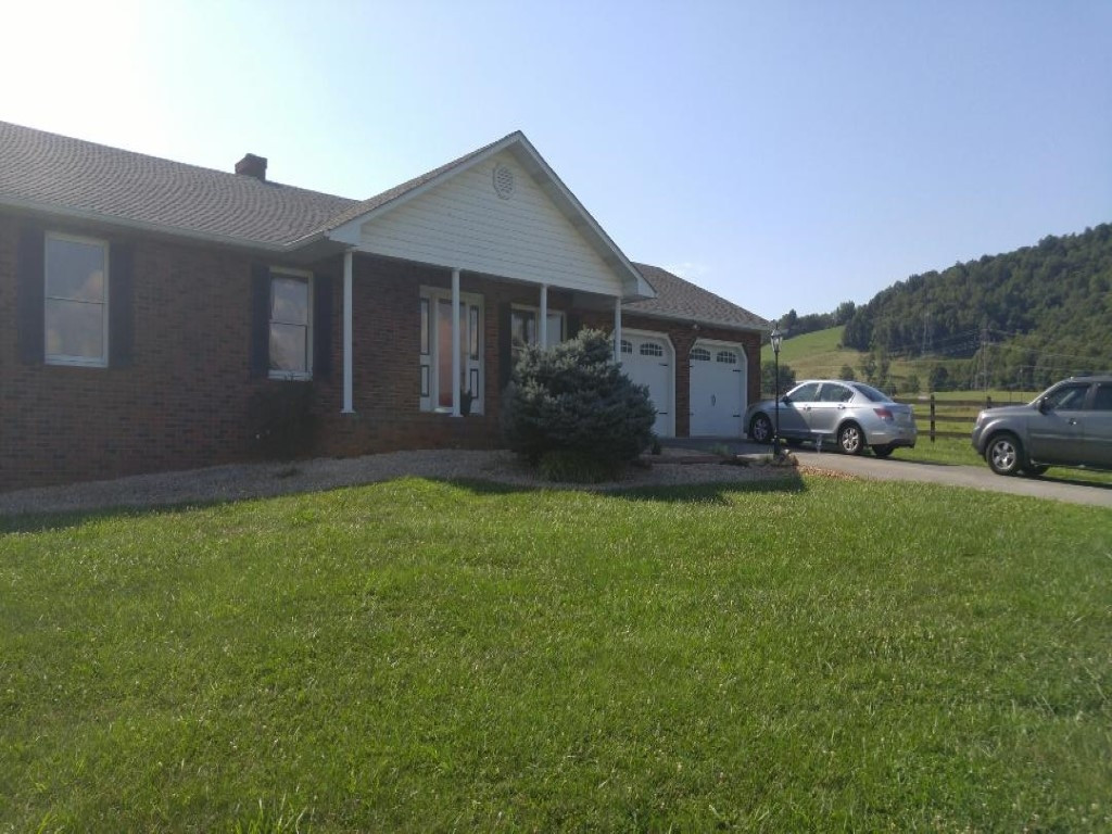 619 Garrison Hollow Road Elizabethton, TN 37643 - Photo 1 of 33 Front of Home