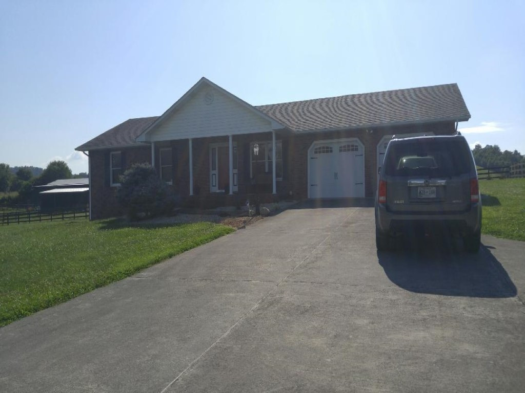 619 Garrison Hollow Road Elizabethton, TN 37643 - Photo 33 of 33 Front