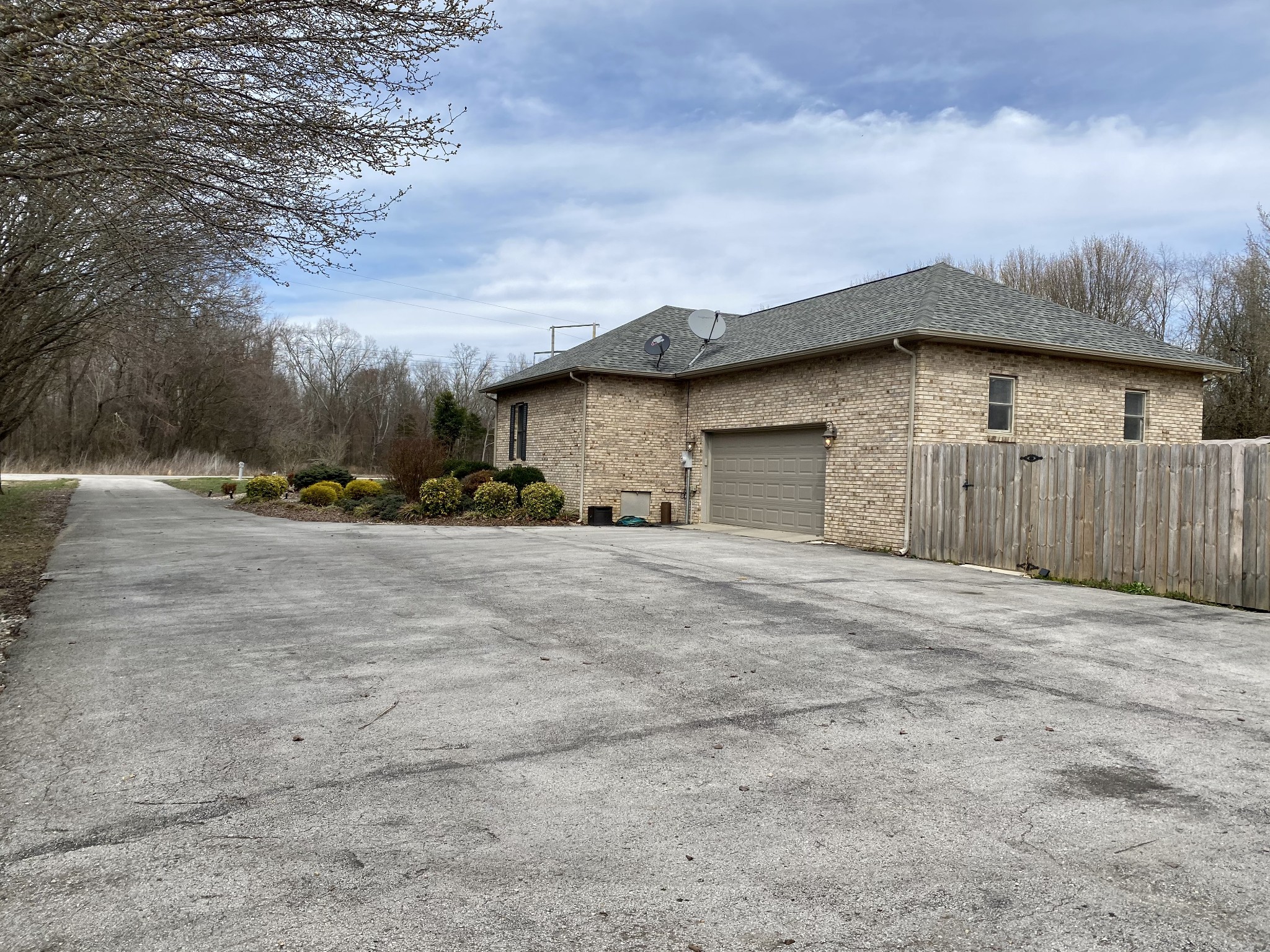 4859 Mingo Road Belvidere, TN 37306 - Photo 3 of 21 Gallery Image 3