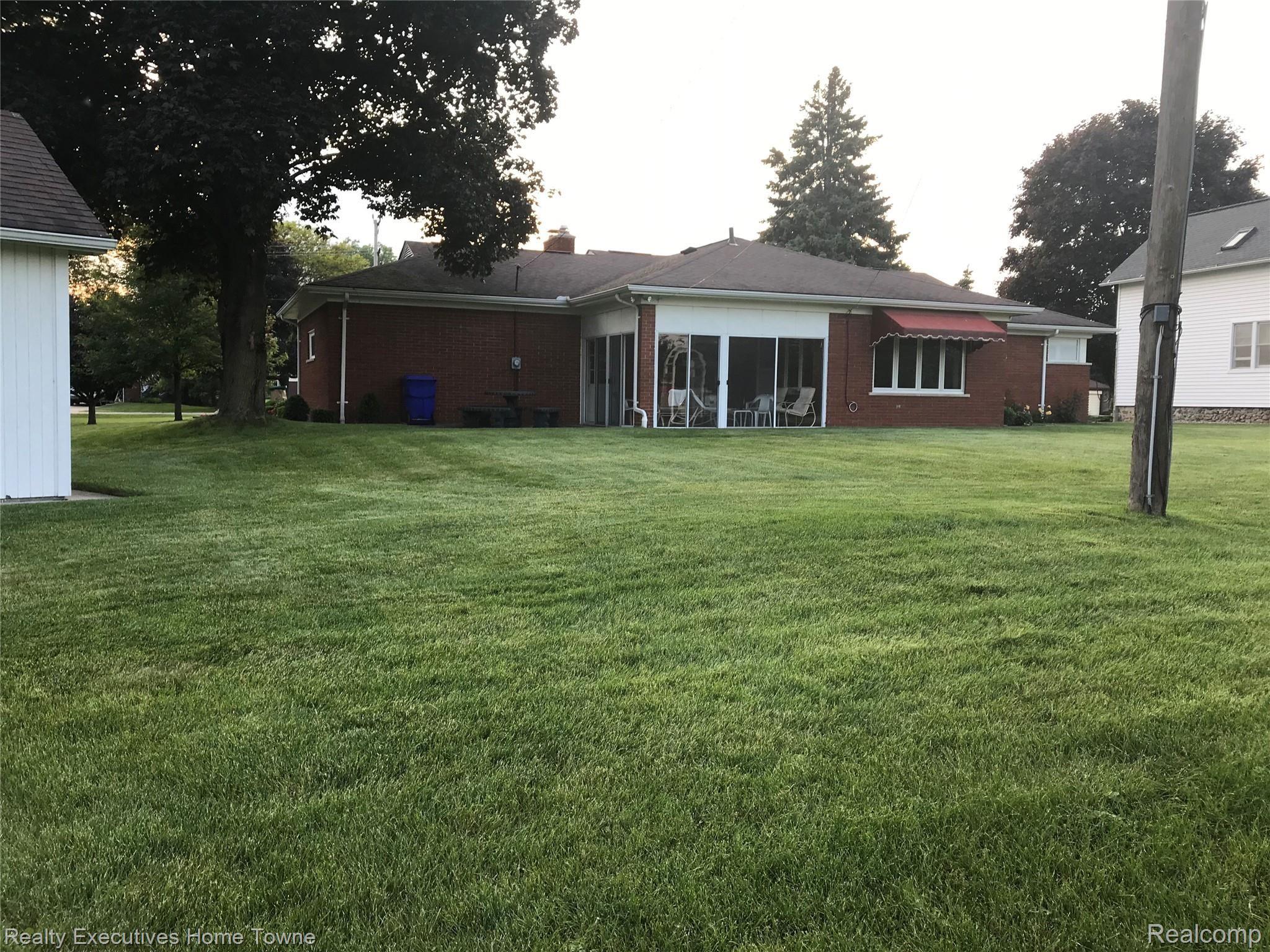 34040 Mulvey Road Fraser, MI 48026 - Photo 17 of 20 IMG_5826.JPG