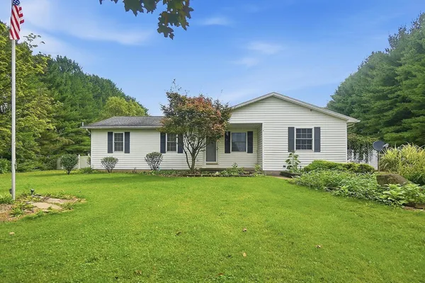 $416,500 | 11558 Parkview Drive Southwest, Stoutsville, OH 43154