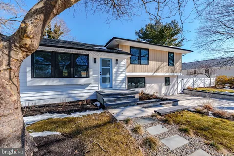 $825,000 | 29 East Hollywood Lane, Marmora, NJ 08223