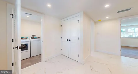 $825,000 | 29 East Hollywood Lane, Marmora, NJ 08223