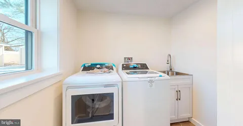 $825,000 | 29 East Hollywood Lane, Marmora, NJ 08223