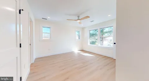 $825,000 | 29 East Hollywood Lane, Marmora, NJ 08223