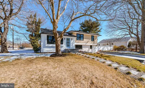 $825,000 | 29 East Hollywood Lane, Marmora, NJ 08223