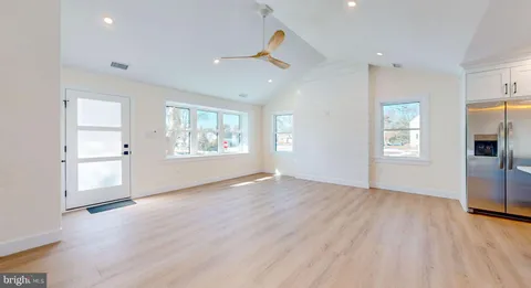 $825,000 | 29 East Hollywood Lane, Marmora, NJ 08223