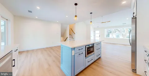 $825,000 | 29 East Hollywood Lane, Marmora, NJ 08223