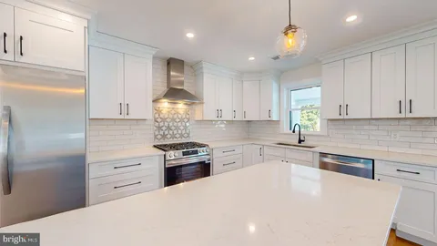 $825,000 | 29 East Hollywood Lane, Marmora, NJ 08223