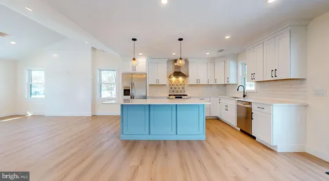 $825,000 | 29 East Hollywood Lane, Marmora, NJ 08223