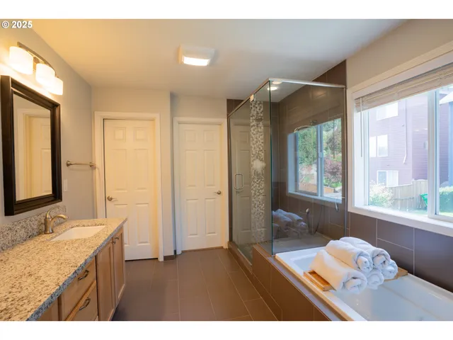 $629,000 | 12513 Southeast Blackstone Avenue, Happy Valley, OR 97086