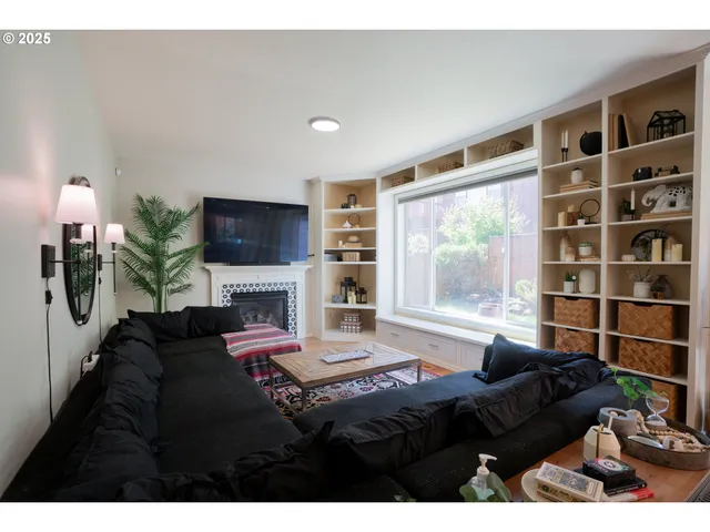 $629,000 | 12513 Southeast Blackstone Avenue, Happy Valley, OR 97086