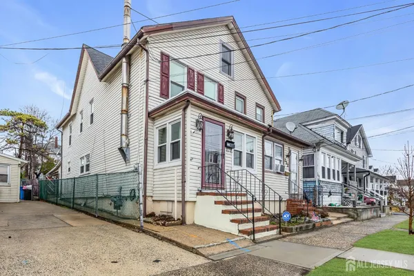 $375,000 | 224 2nd Street, South Amboy, NJ 08879