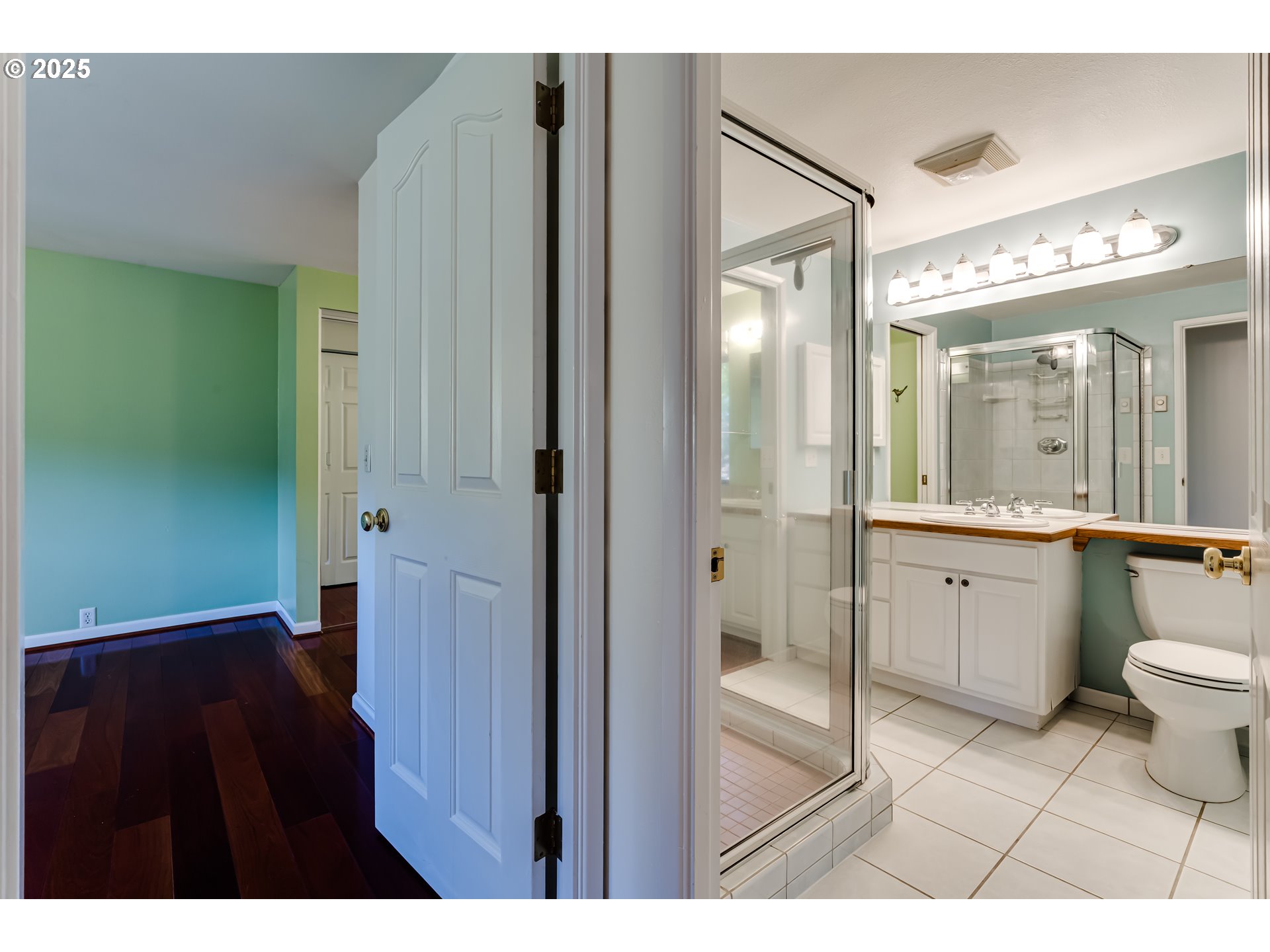 5140 Saratoga Street Eugene, OR 97405 - Photo 16 of 45 a bathroom with a sink a toilet and shower