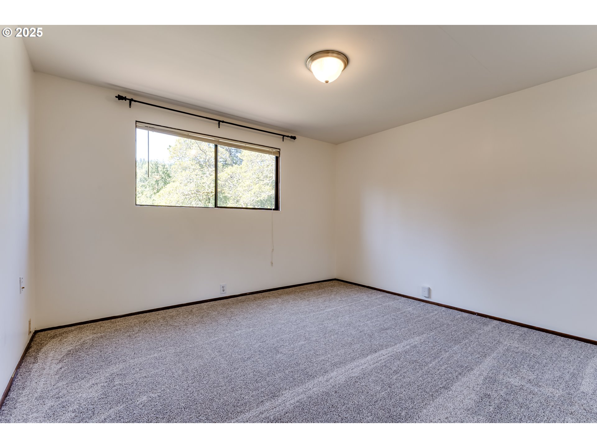 5140 Saratoga Street Eugene, OR 97405 - Photo 26 of 45 a view of an empty room with a window