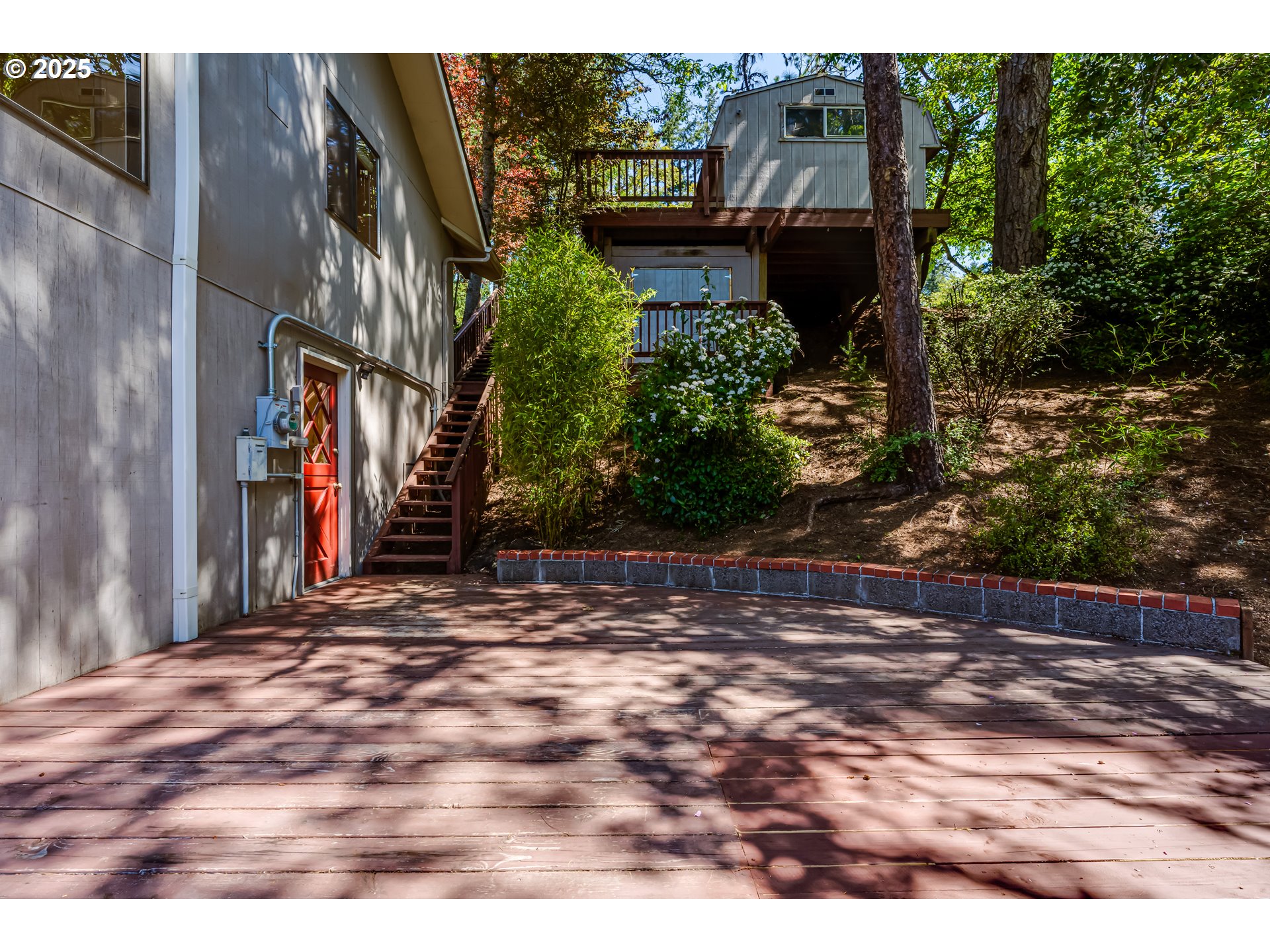 5140 Saratoga Street Eugene, OR 97405 - Photo 40 of 45 a view of a house with a street