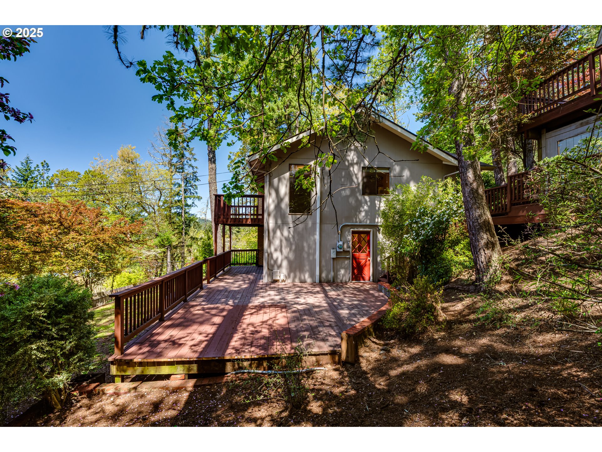 5140 Saratoga Street Eugene, OR 97405 - Photo 41 of 45 a view of house with backyard and garden
