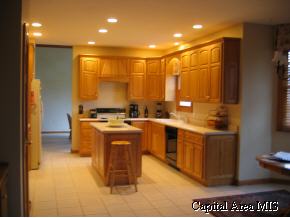 4613 Bears Paw Court Springfield, IL 62711 - Photo 7 of 9 Gallery Image 7