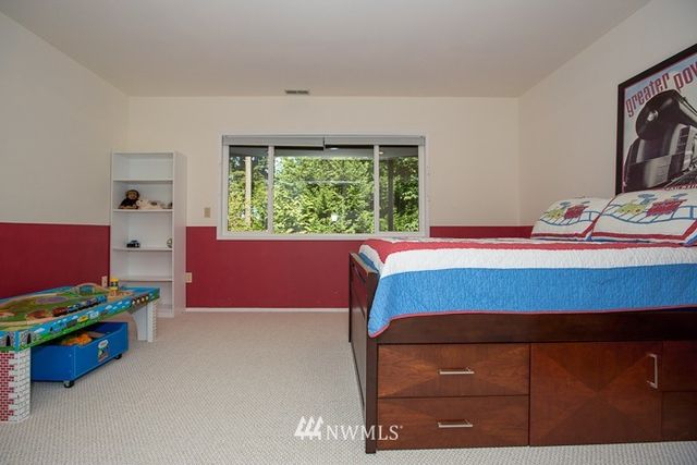 $450,000 | 2630 Northwest Oakcrest Drive, Issaquah, WA 98027