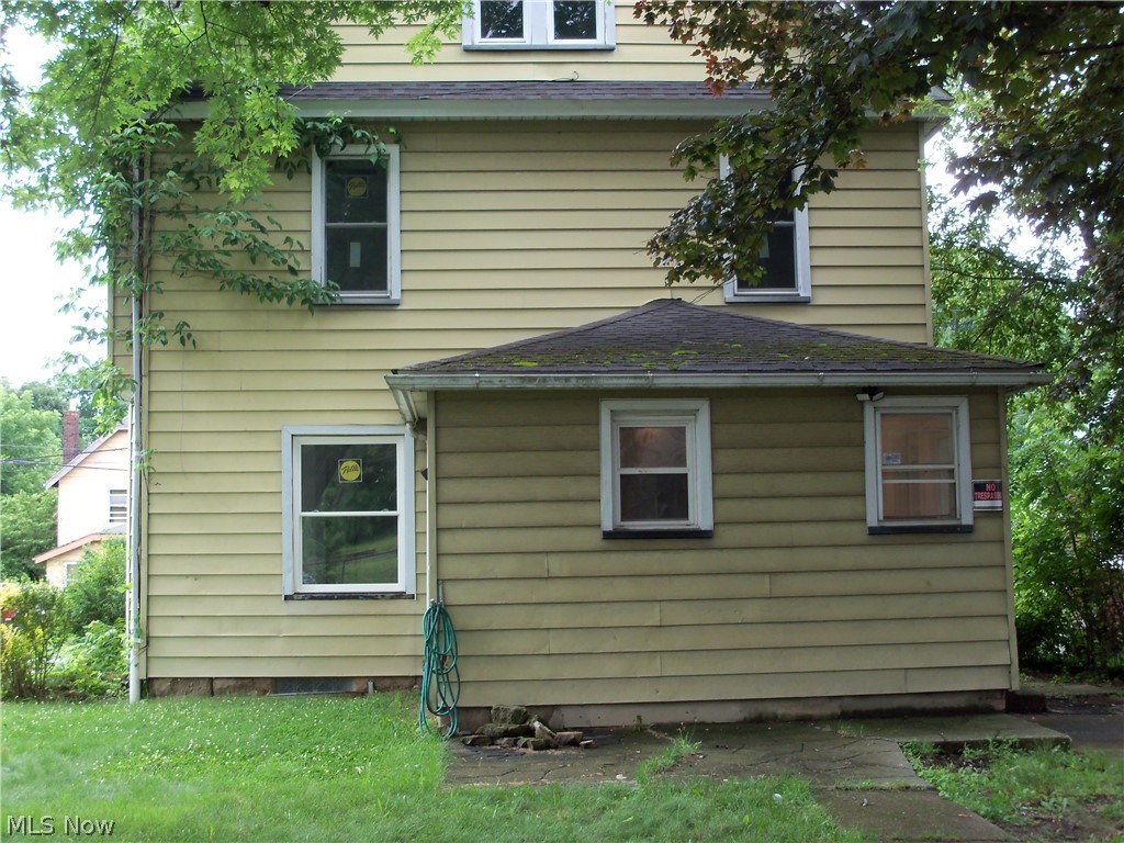 182 Elm Street Struthers, OH 44471 - Photo 18 of 18 REAR OF HOME