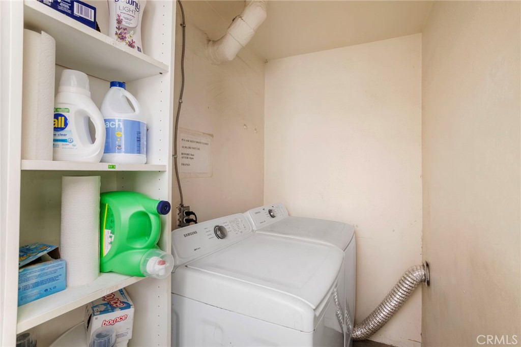 27 66th Place Long Beach, CA 90803 - Photo 39 of 56 a utility room with dryer and washer