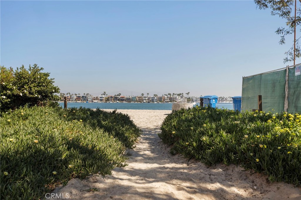27 66th Place Long Beach, CA 90803 - Photo 45 of 56 a view of a lake with a city view