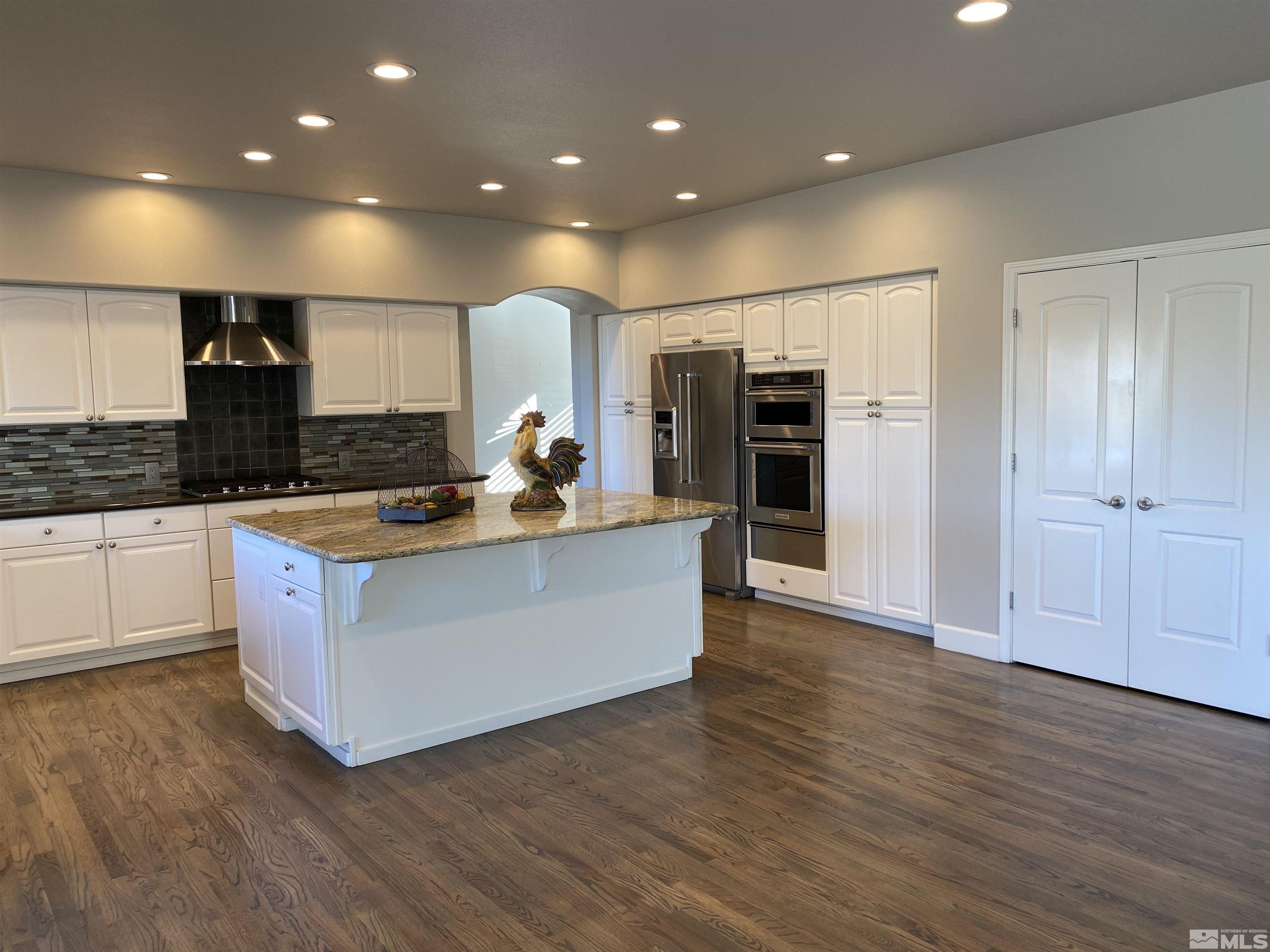 3305 Sierra Crest Way Reno, NV 89519 - Photo 8 of 30 Photo 8