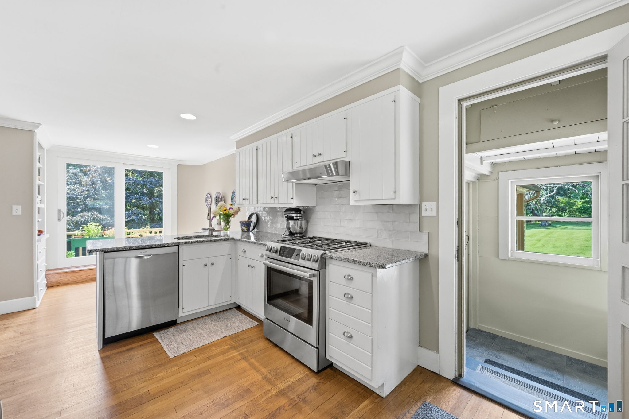 1097 Storrs Road Mansfield, CT 06268 - Photo 9 of 38 Gallery Image 9