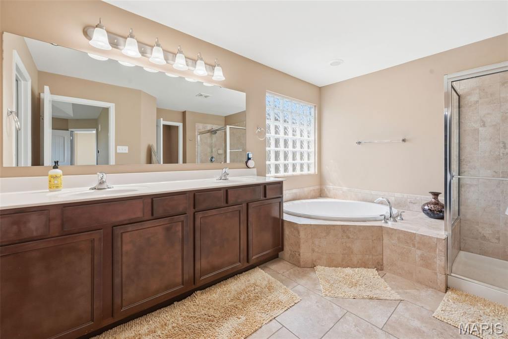 404 Maple Rise Path Chesterfield, MO 63005 - Photo 56 of 91 Gallery Image 56