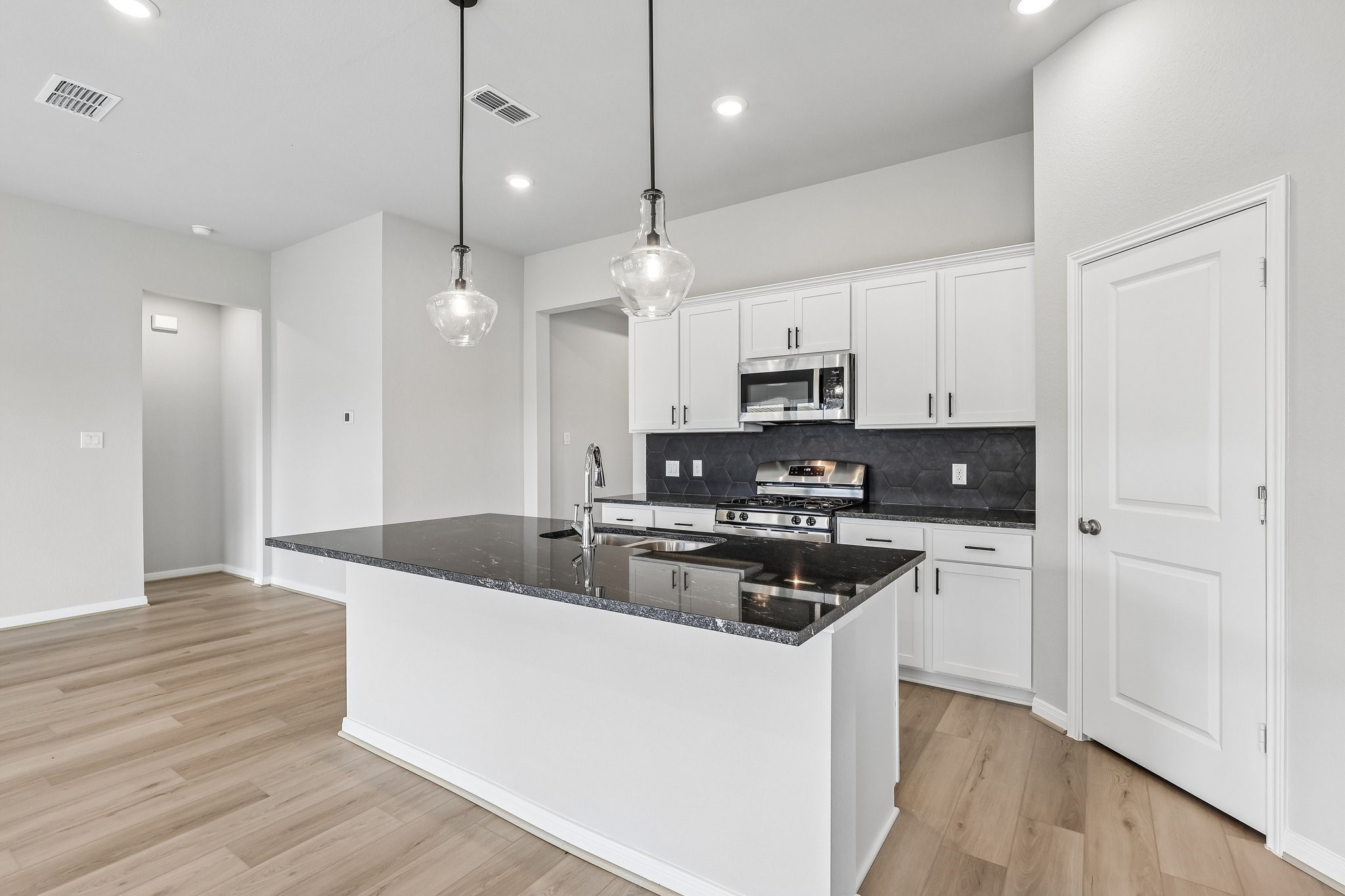 21115 Sunlight Grv Drive Rosharon, TX 77583 - Photo 10 of 38