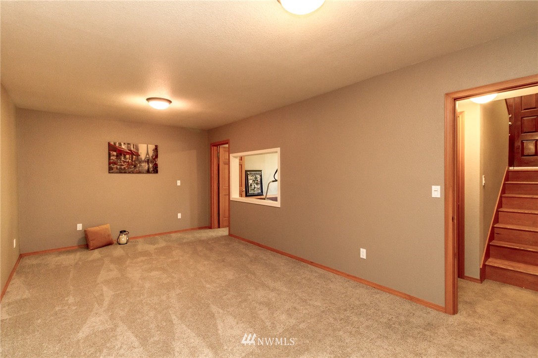 12507 Southeast 96th Place Renton, WA 98056 - Photo 13 of 25 Gallery Image 13
