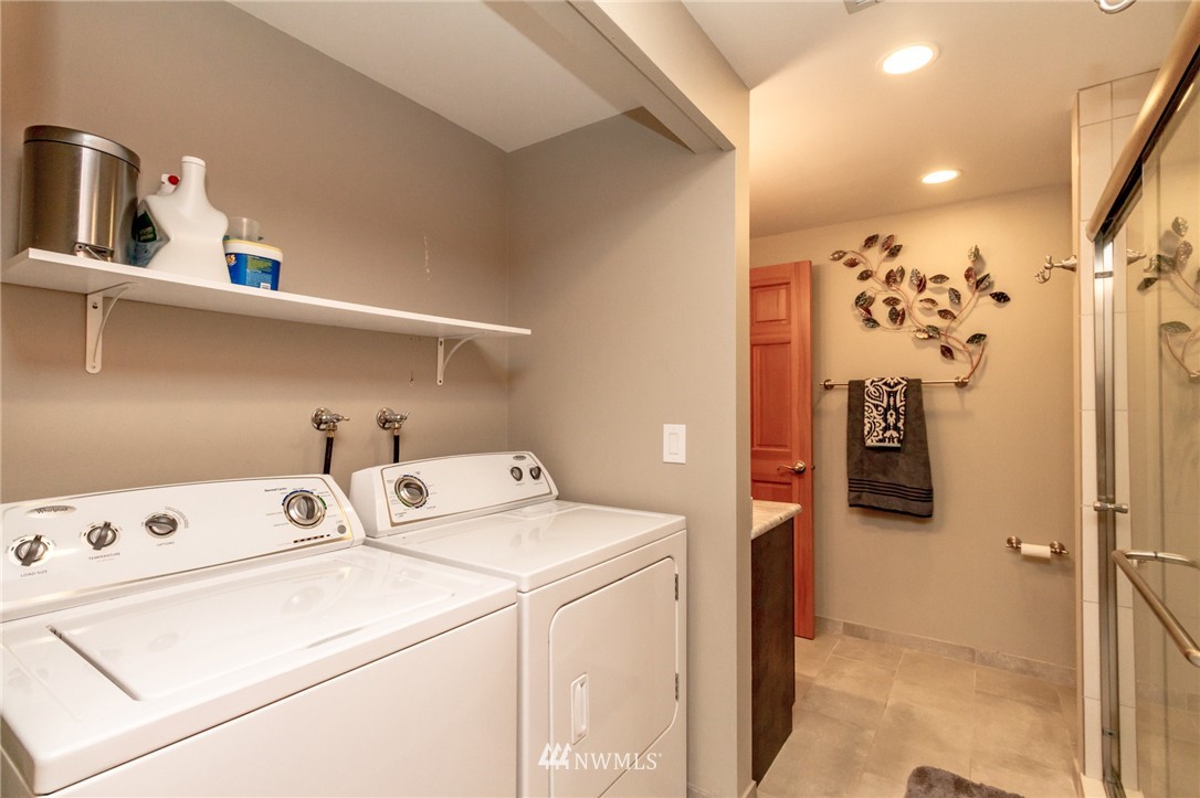 12507 Southeast 96th Place Renton, WA 98056 - Photo 16 of 25 Gallery Image 16