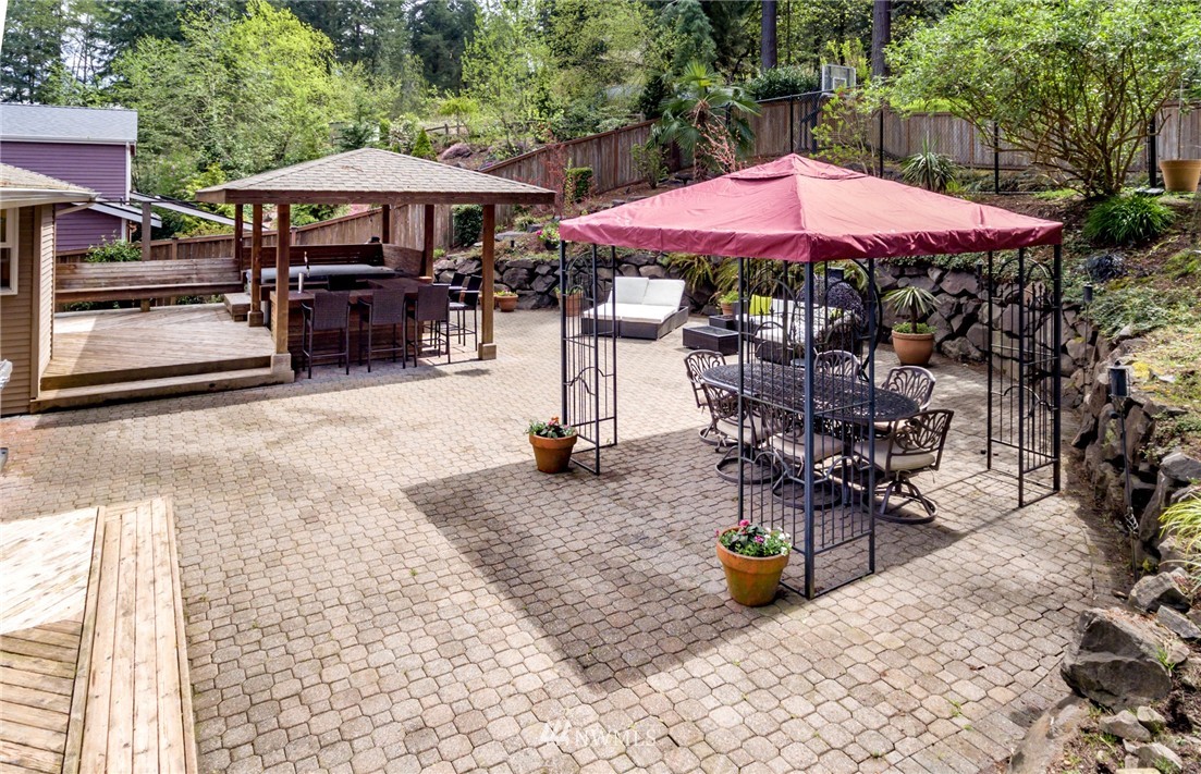 12507 Southeast 96th Place Renton, WA 98056 - Photo 17 of 25 Gallery Image 17