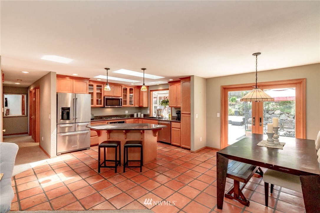 12507 Southeast 96th Place Renton, WA 98056 - Photo 3 of 25 Gallery Image 3