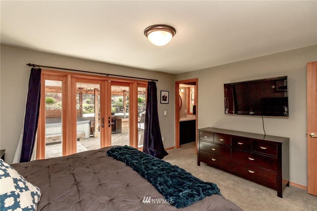 12507 Southeast 96th Place Renton, WA 98056 - Photo 9 of 25 Gallery Image 9