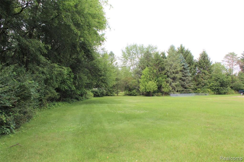 140 South Hughes Road Howell, MI 48843 - Photo 36 of 36