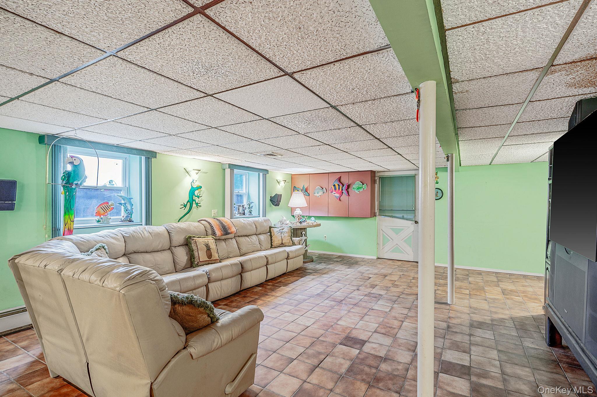 138 River Road Shirley, NY 11967 - Photo 23 of 31 Gallery Image 23