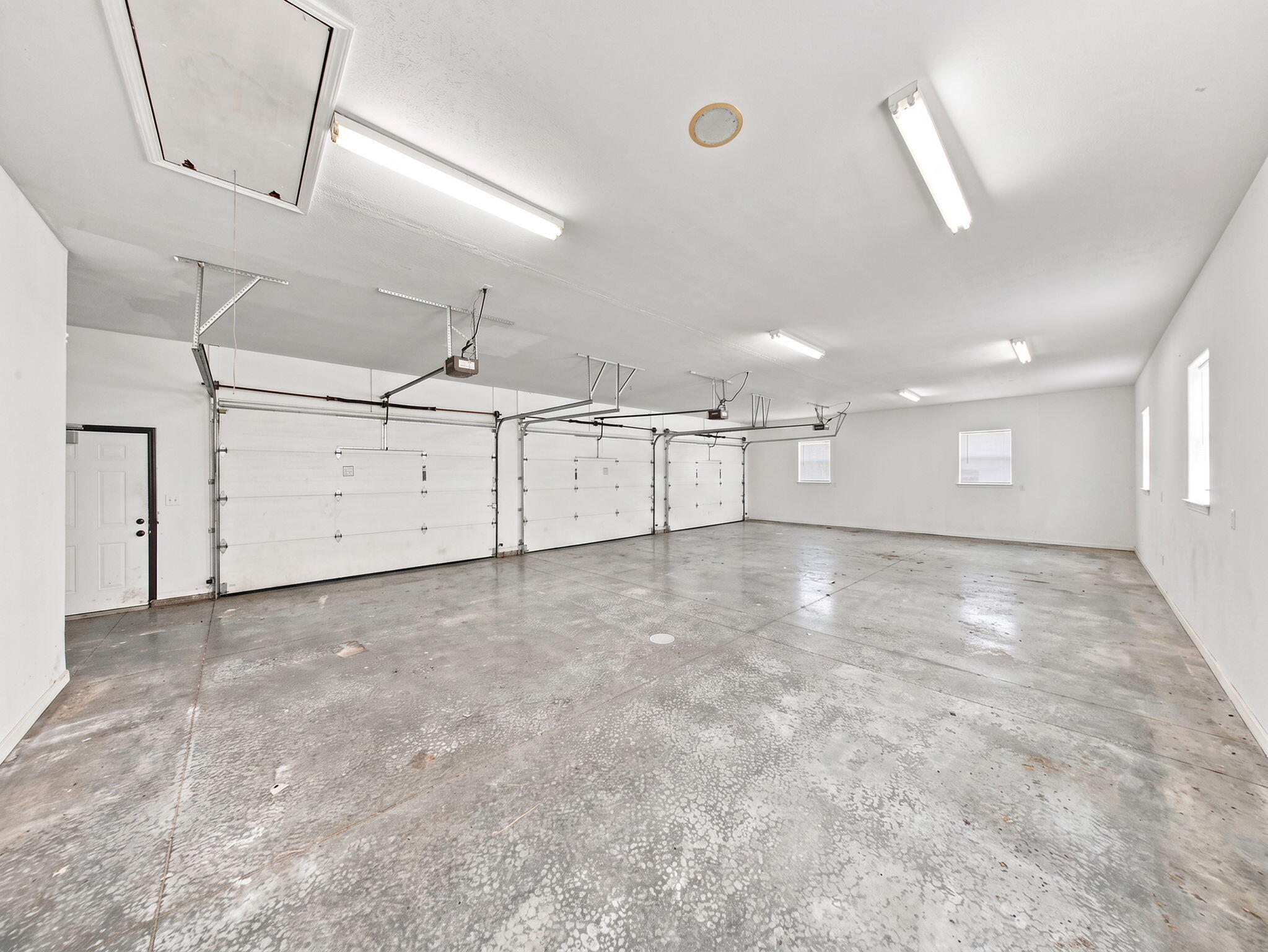 495 Shady Oak Lane Reeds Spring, MO 65737 - Photo 42 of 50 100-web-or-mls-garage 2