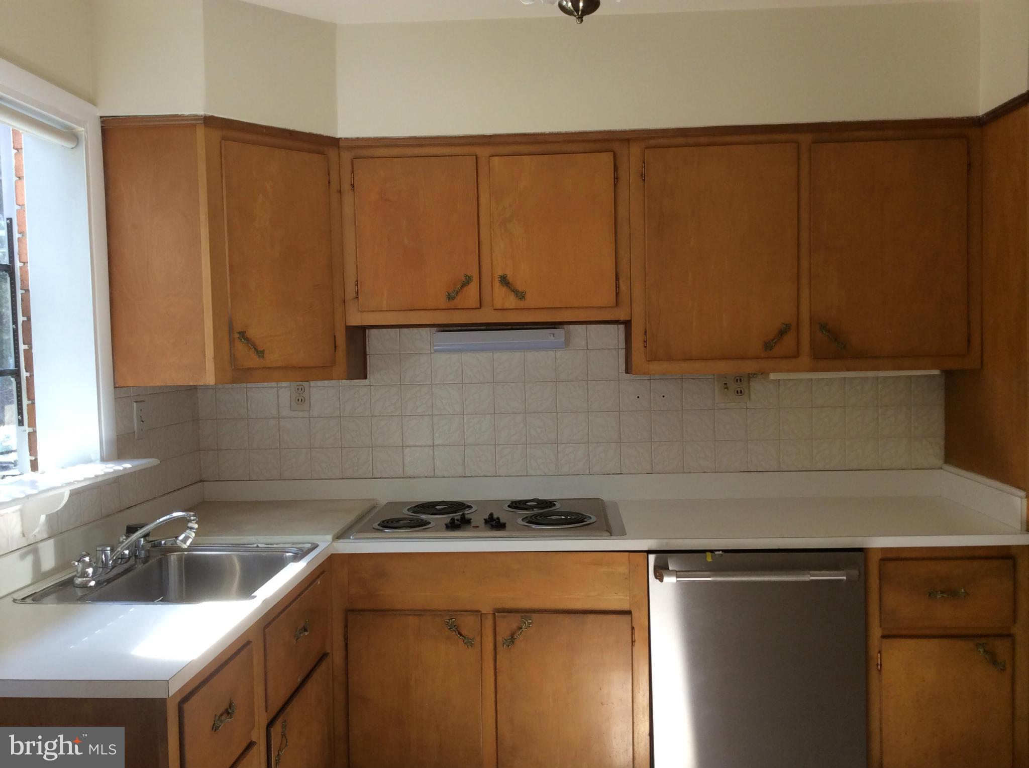 4502 Dresden Road Baltimore, MD 21208 - Photo 4 of 19 Kitchen