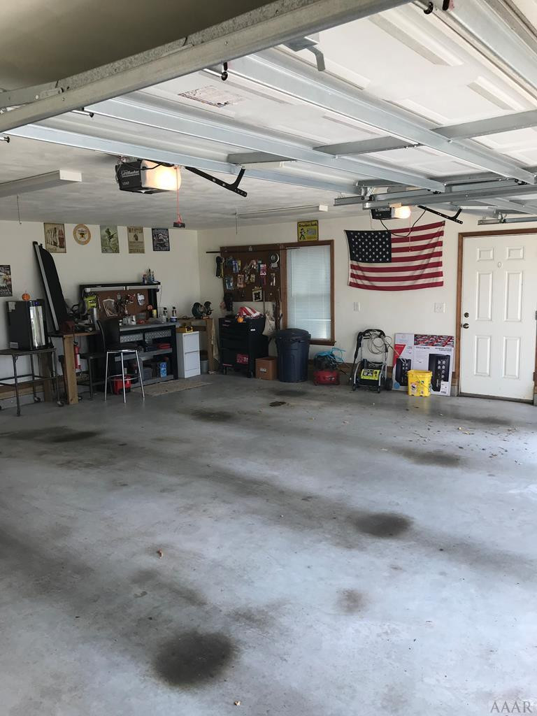 112 Quail Run Road Moyock, NC 27958 - Photo 15 of 43 2 Car Attached Garage