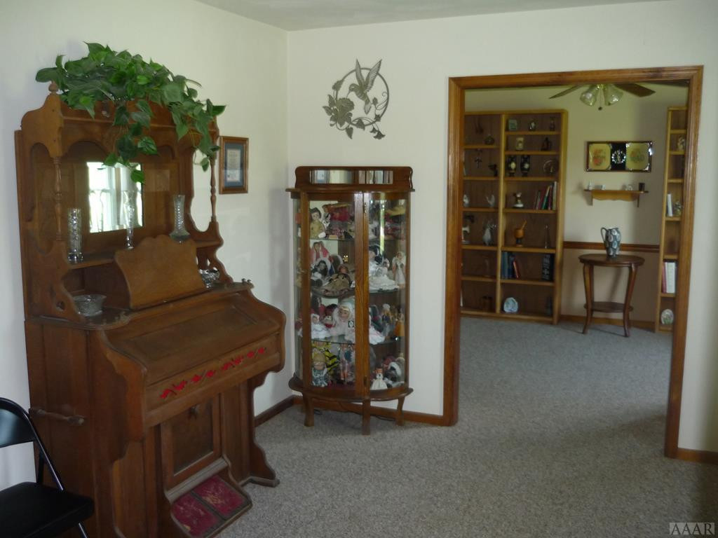 112 Quail Run Road Moyock, NC 27958 - Photo 19 of 43 Living Room looking in to Formal DR