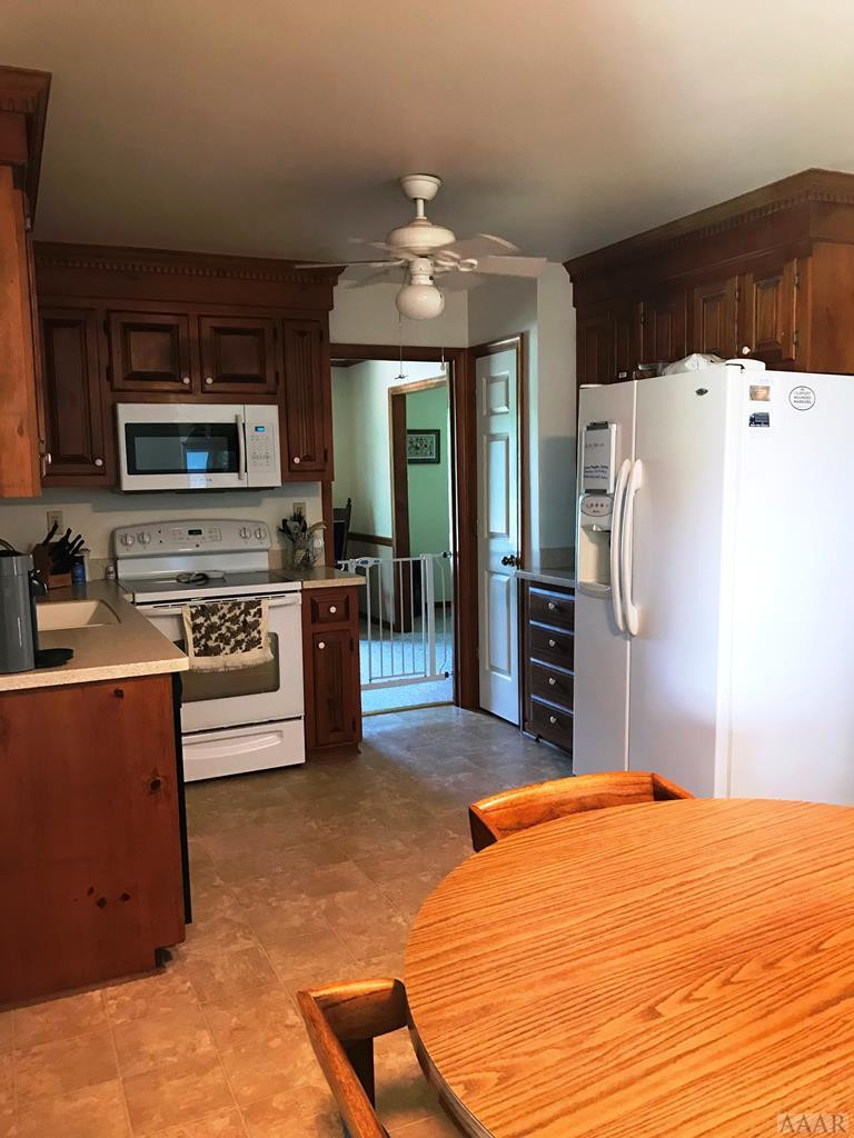 112 Quail Run Road Moyock, NC 27958 - Photo 31 of 43 Kitchen