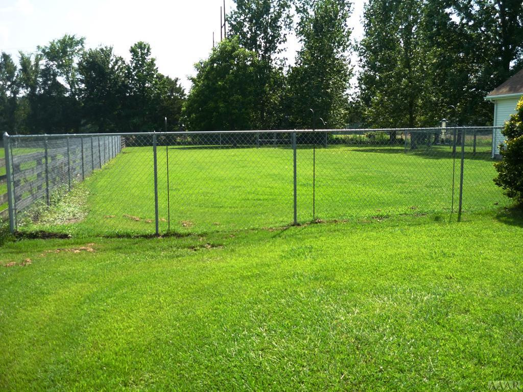 112 Quail Run Road Moyock, NC 27958 - Photo 6 of 43 Side Fenced Yard