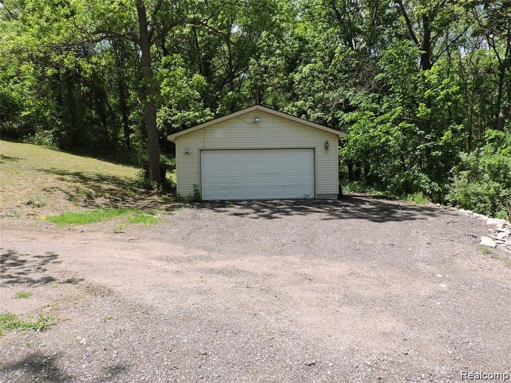 5265 Hickory Ridge Road Holly, MI 48442 - Photo 42 of 43 Second Garage