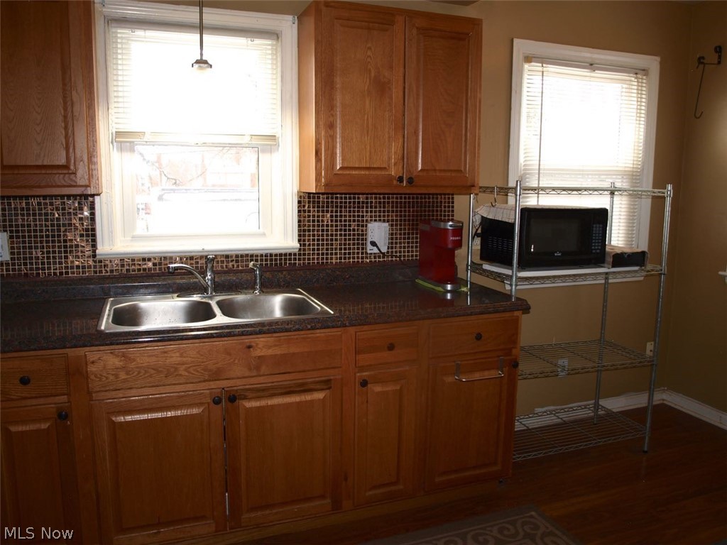 3919 Orchard Road Cleveland Heights, OH 44121 - Photo 4 of 35 Kitchen with laminate flooring and breakfast area or extend the size of kitchen.