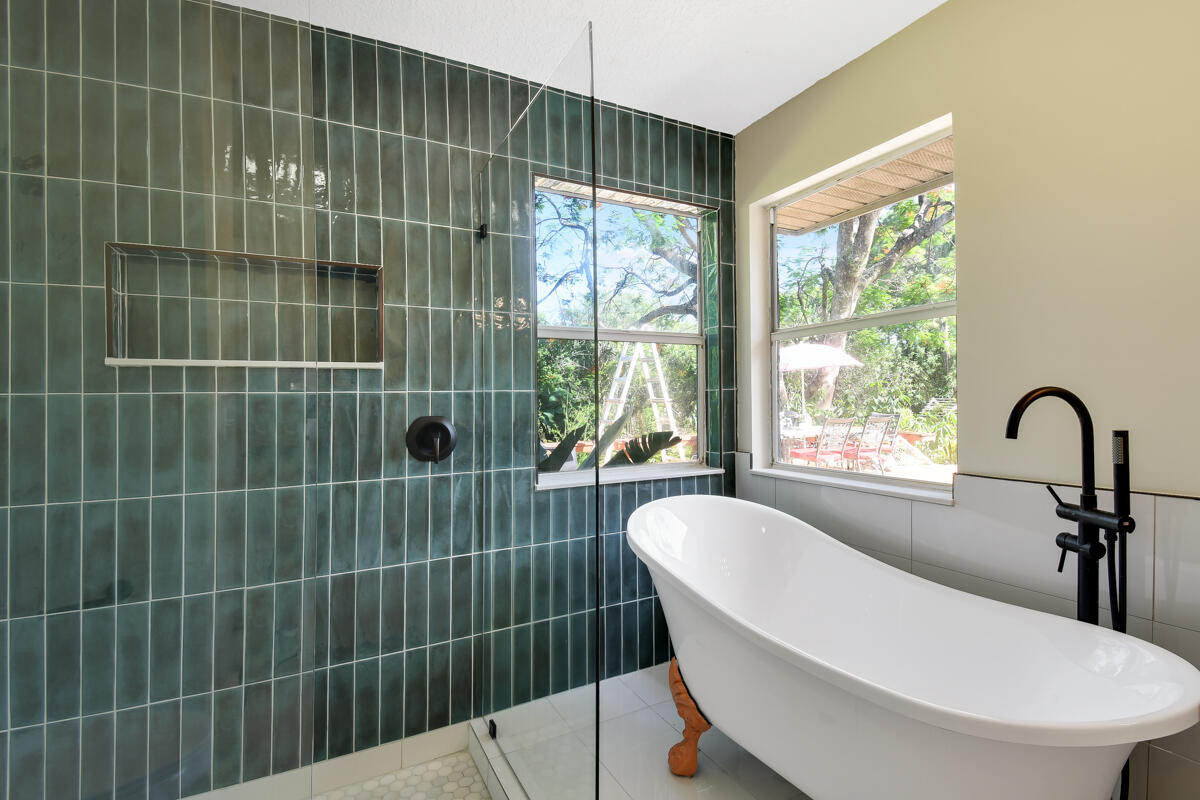 12792 Old Indiantown Road Jupiter, FL 33478 - Photo 19 of 60 MASTER BATH