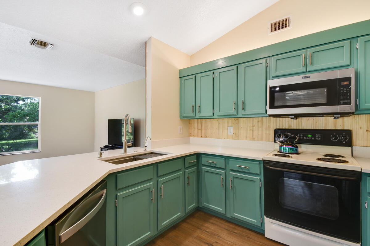 12792 Old Indiantown Road Jupiter, FL 33478 - Photo 8 of 60 KITCHEN